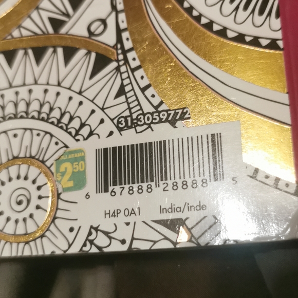 Adult relaxation therapy coloring book and Crayola 20 super tip markers new - Picture 10 of 11